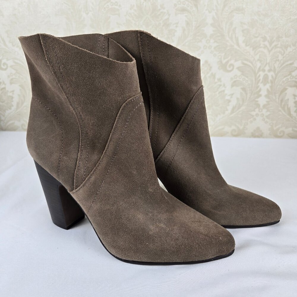 Vince Camuto "Creestal" Gray Suede Heeled Booties Almond Toe Pull On Style